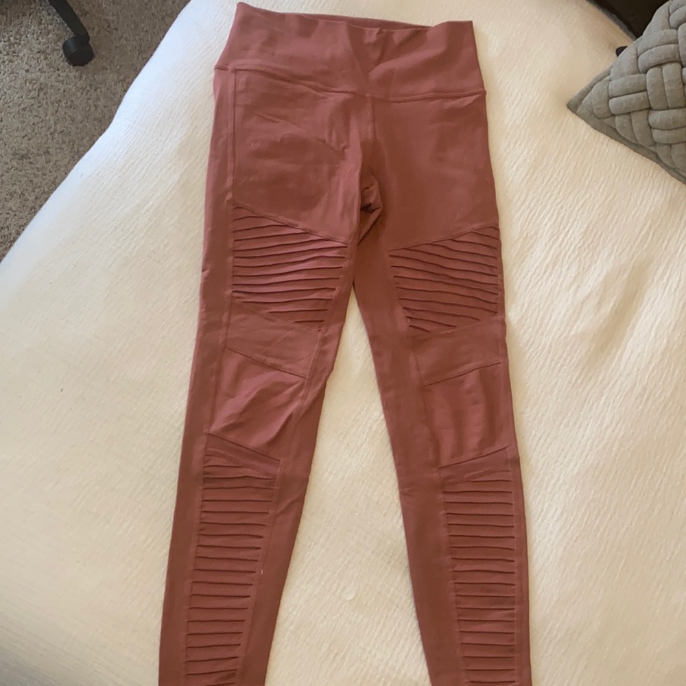 Alo Yoga High wasted Moto legging